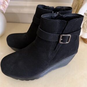 Elegant Black Ankle Booties with Buckle